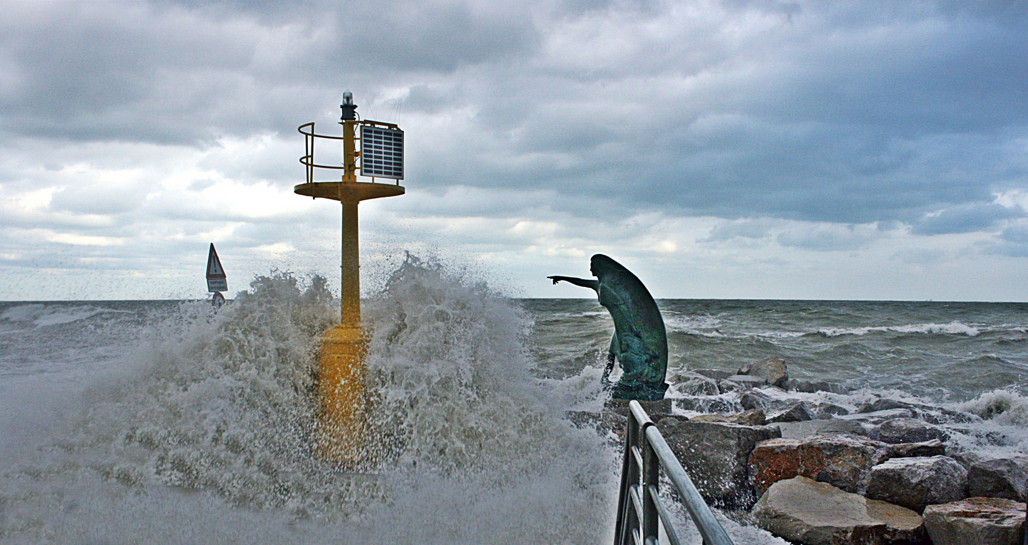 Burrasca Sul Molo Di Rimini