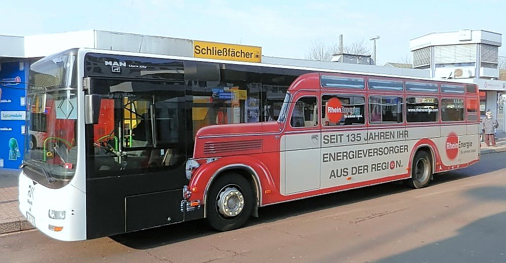 Bus auf Bus