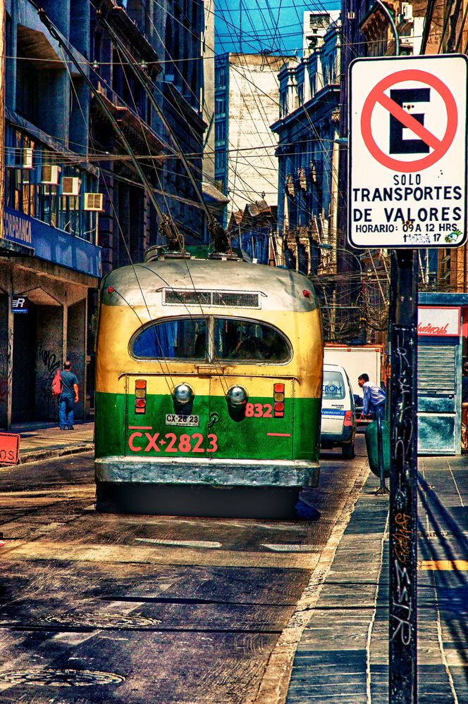 Bus in Valparaiso