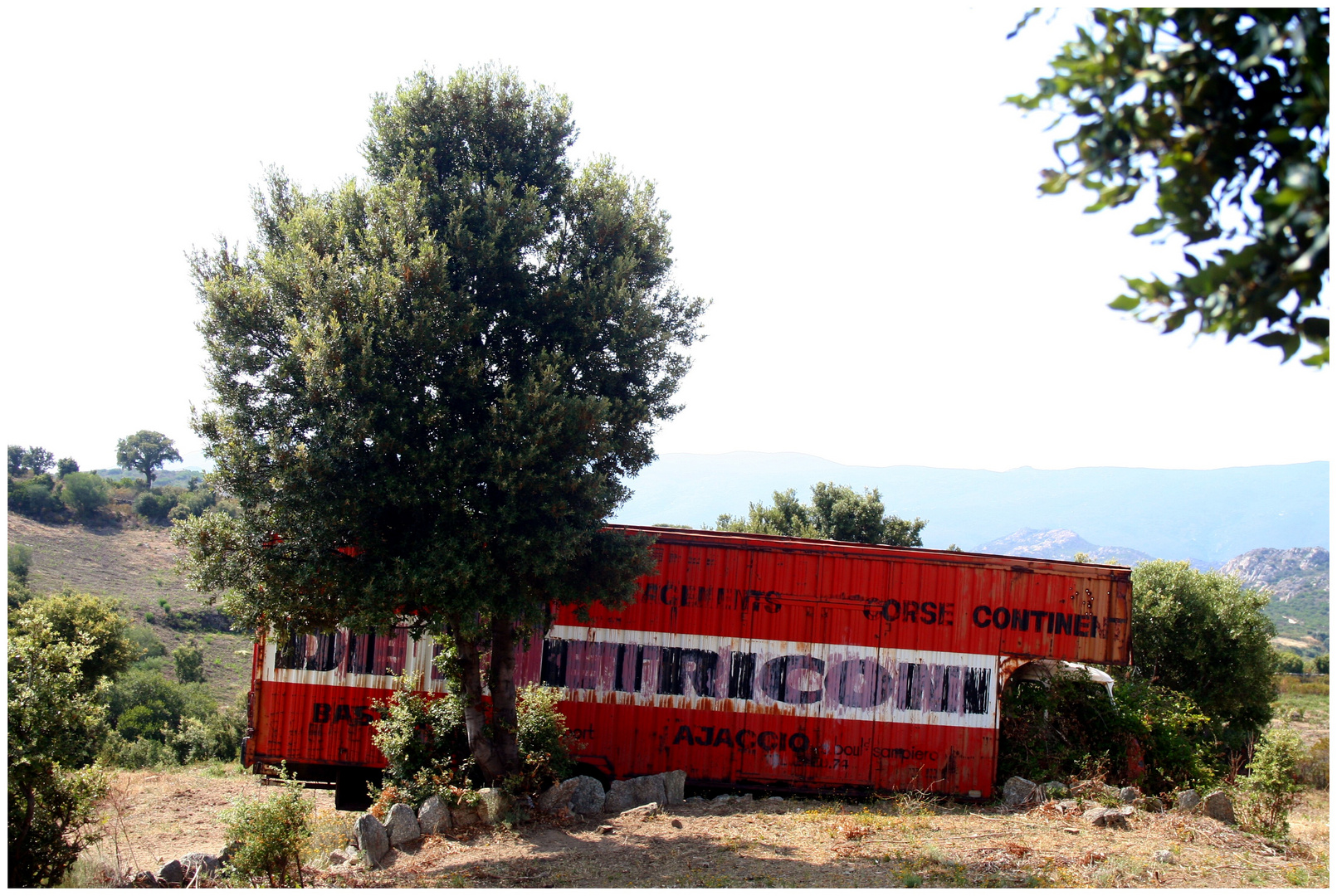 Bus station a la corse