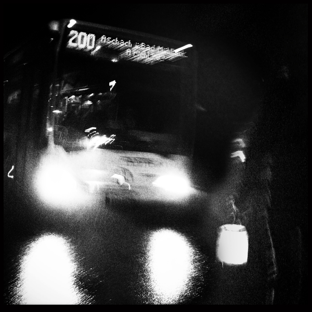 Bus stop 17h