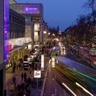 Bus Stop Neundreiviertel zur Blauen Stunde