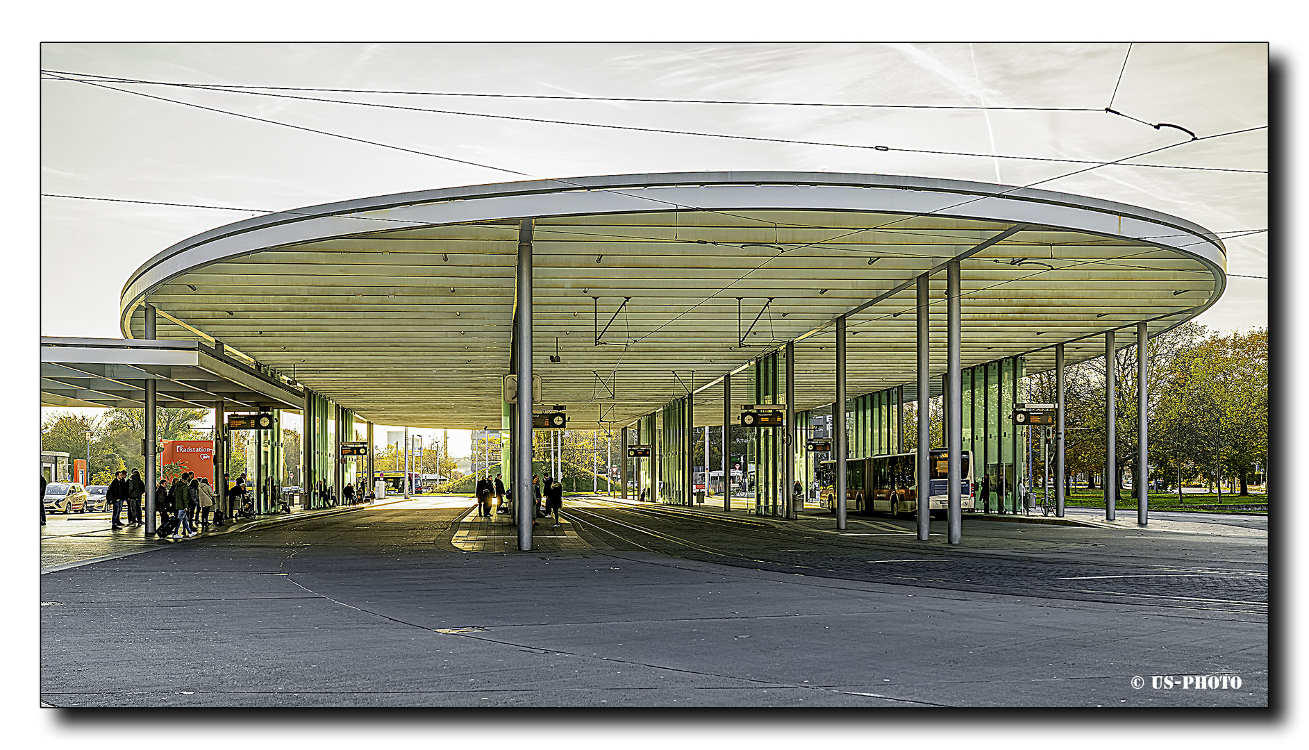 Bus & Tram Haltestelle - Bhf. Braunschweig 