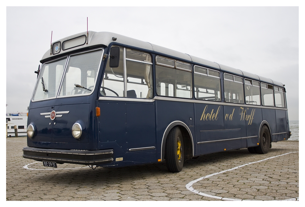 Bus zum Kulthotel Schiermonnikoogs „Van der Werff“