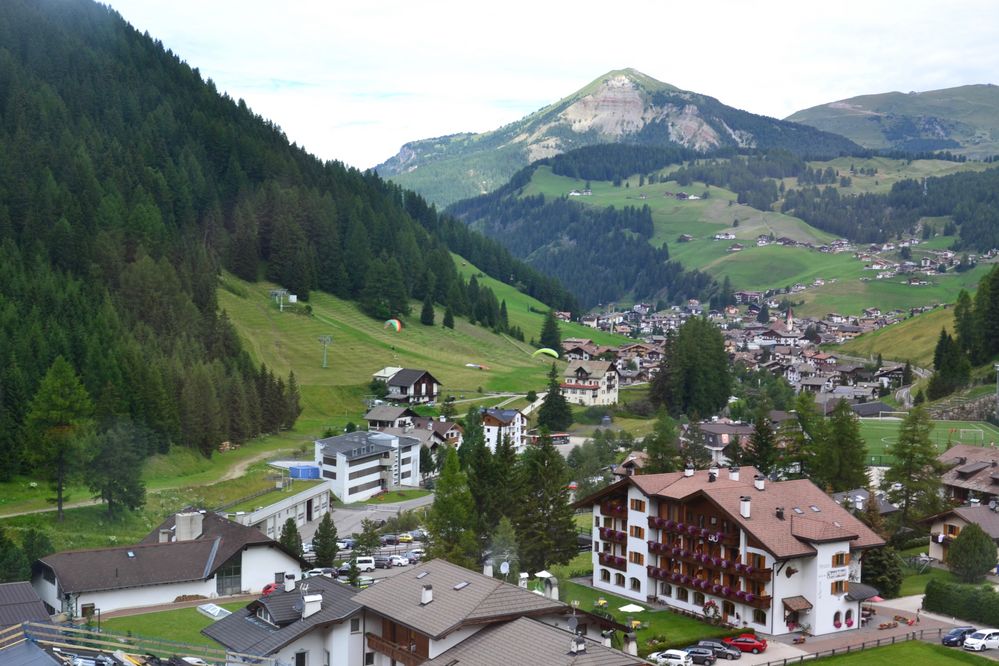 Busausblick auf Wolkenstein