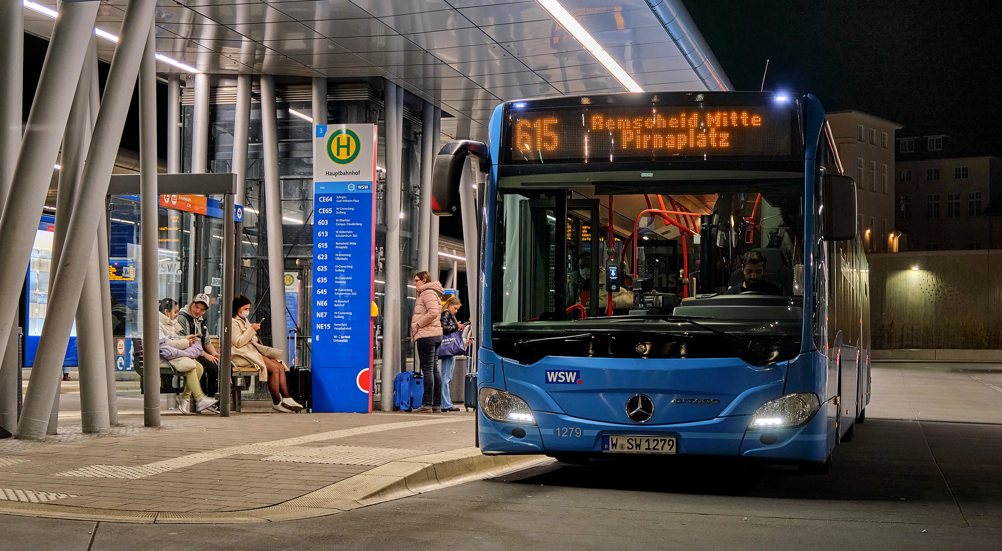 Busbahnhof Wuppertal Elberfeld-(19.11.2022)