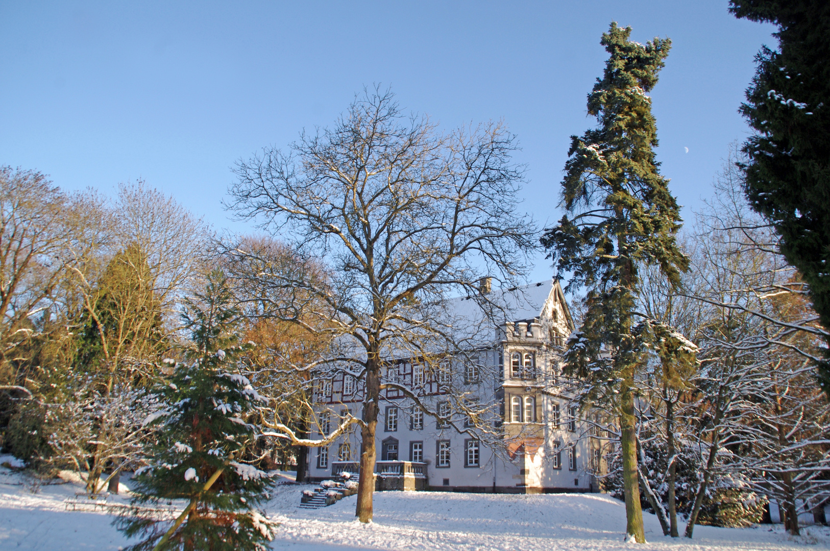 Busecker Schloss im Winter