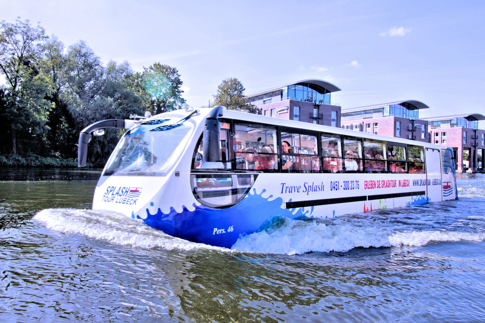 Busfahrt auf der Trave