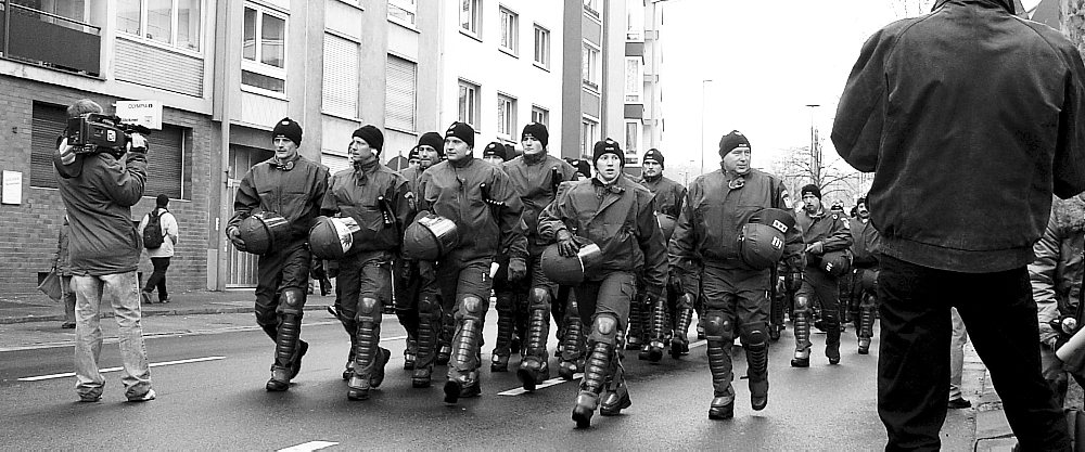 BUSH in MAINZ ::: Aufmarsch der Polizei