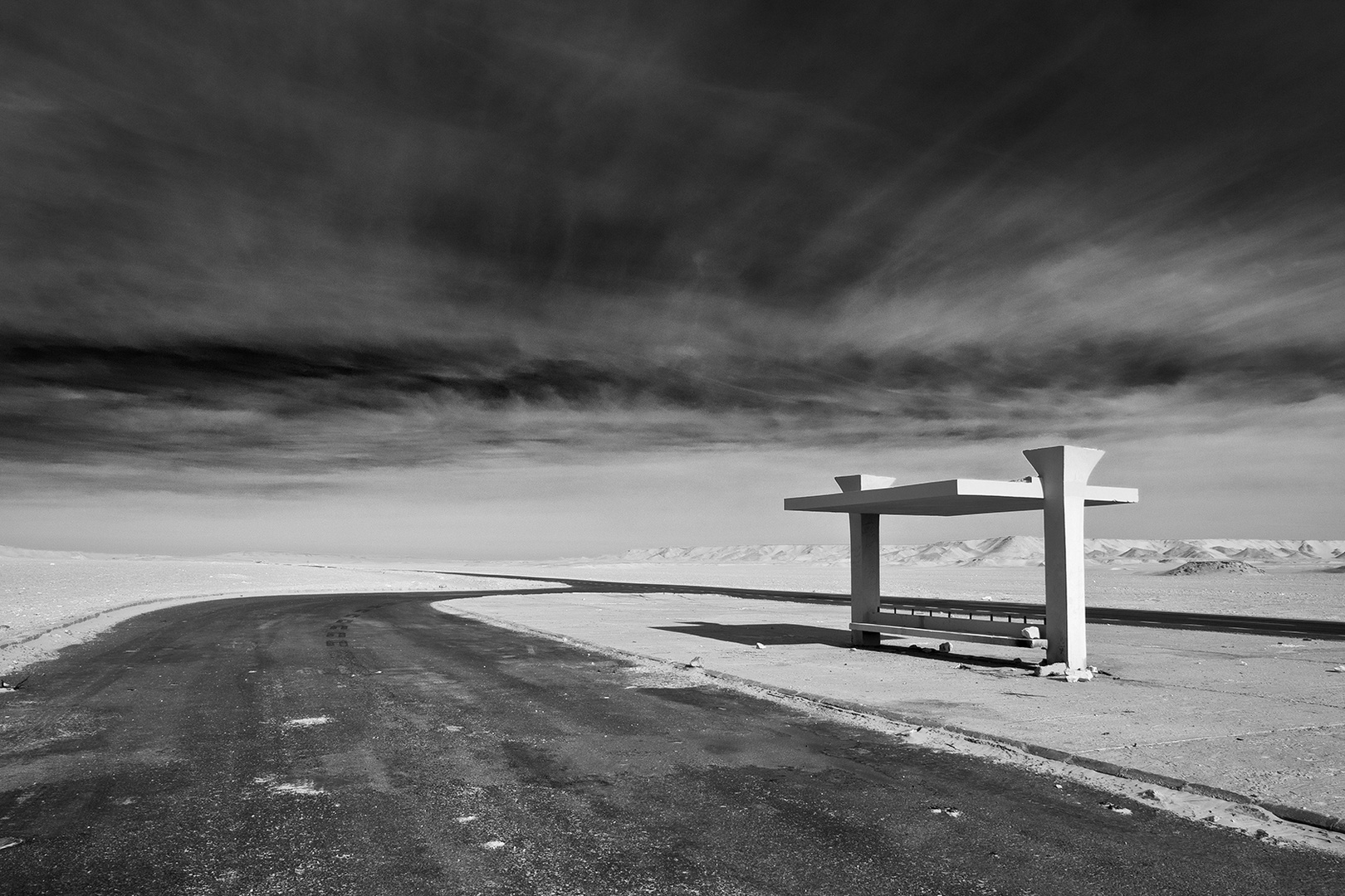 Busstation im Nirgendwo