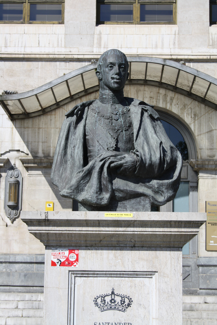 Busto de Alfonso XIII en Santander