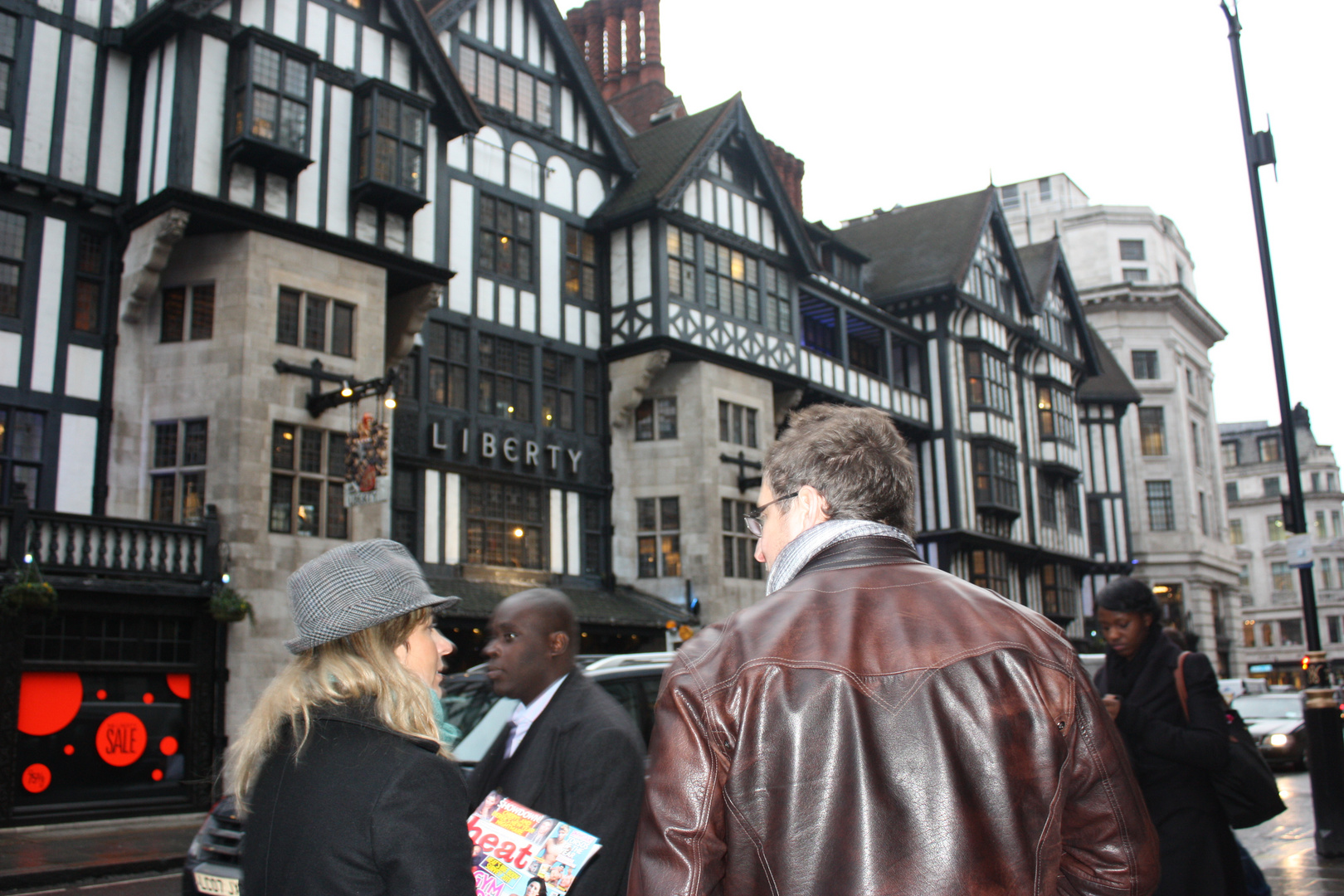 busy street in Oxford (2)