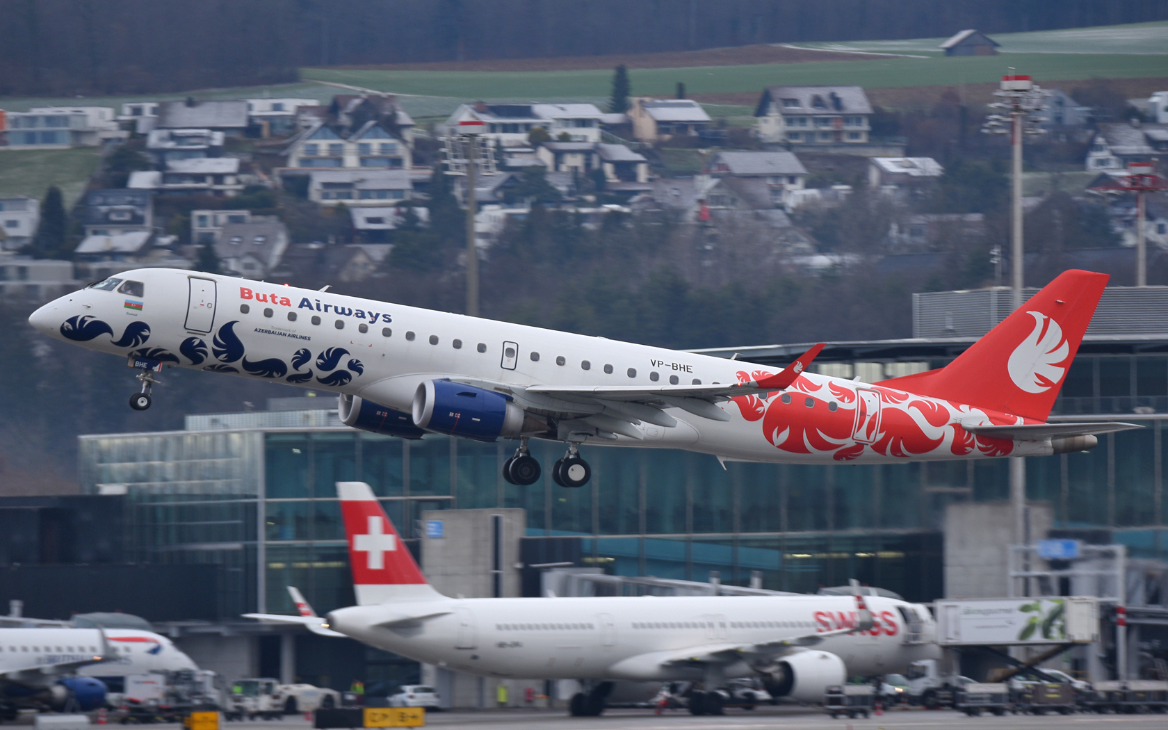 Buta Airways Embraer ERJ-190 (190-100) VP-BHE 