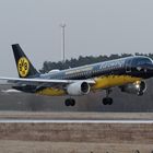 BVB Mannschaftsairbus im Anflug auf DRS