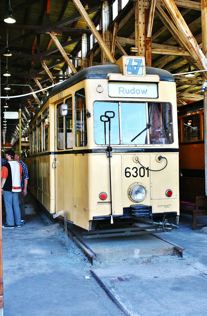 BVG - Triebwagen 6301