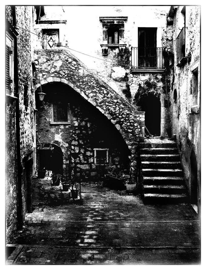 B/W santo stefano di sessanio