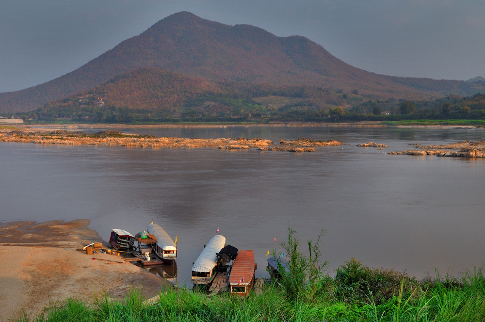 By the riverside of Mae Khong