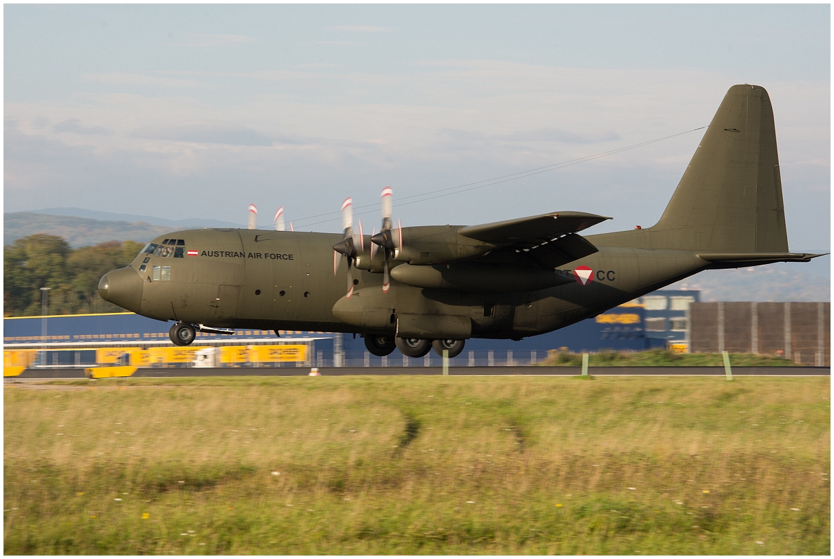 C 130 im Endanflug