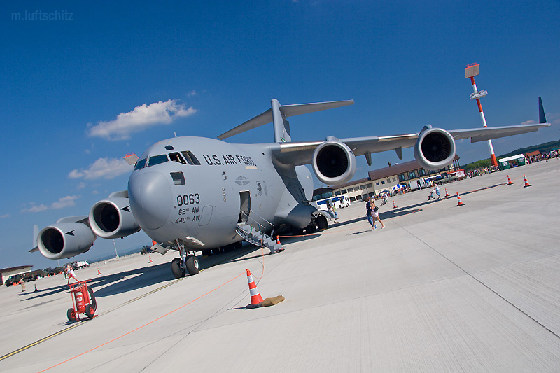 C-17 Globemaster III (2)