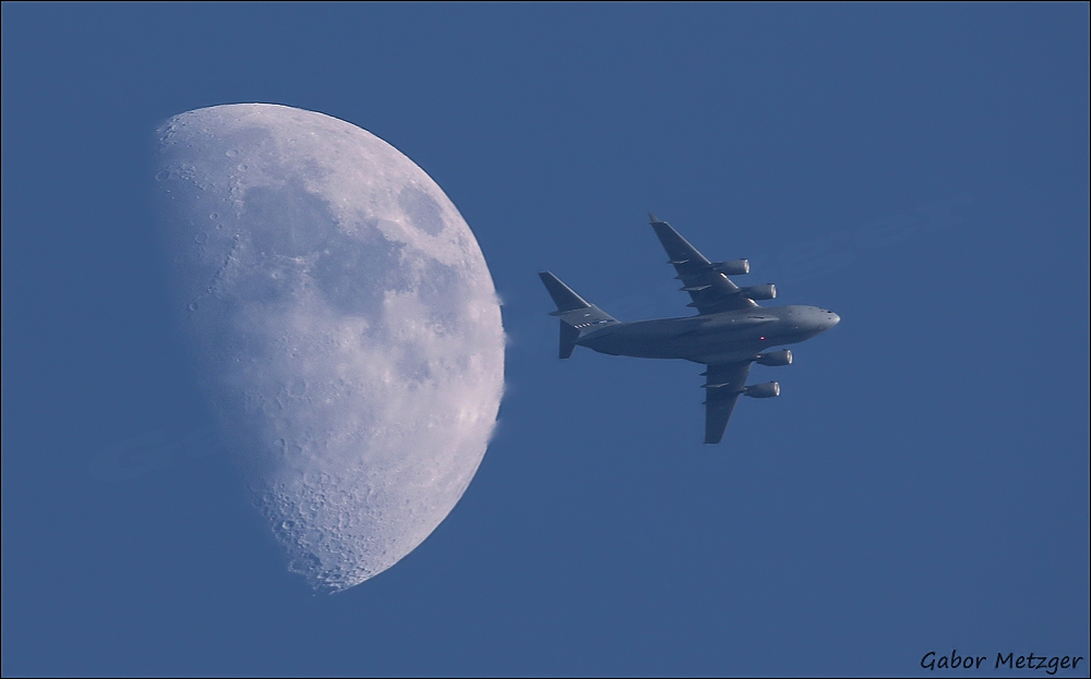 C 17 mit Mond