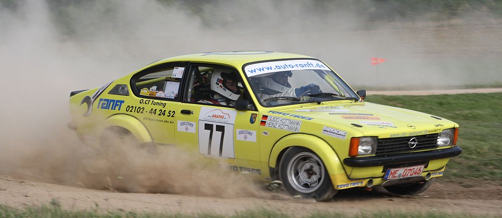 C-Coupé in the dust....