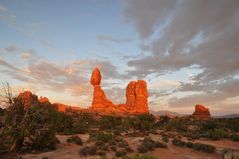 C0150 Balance Rock Arch