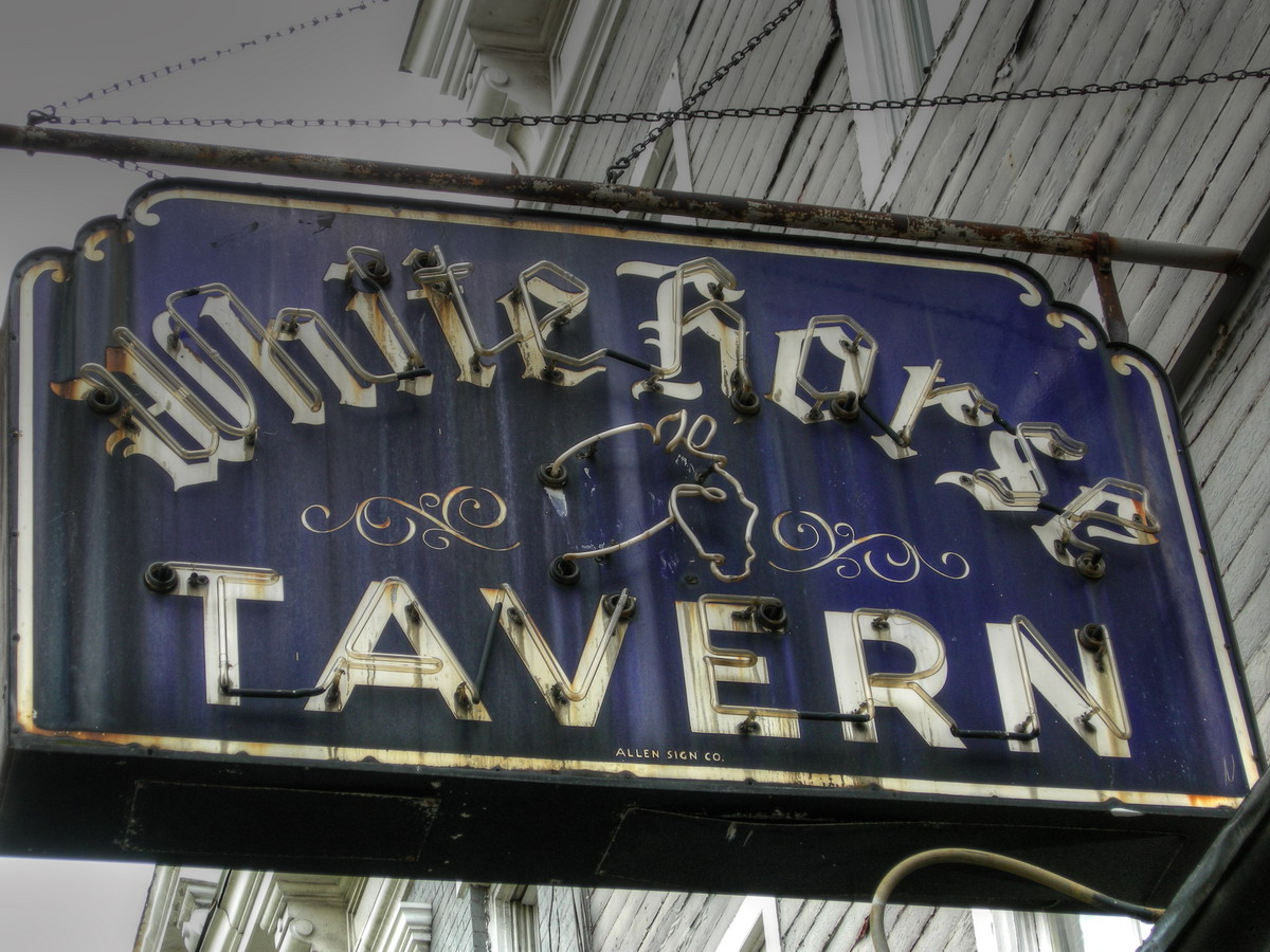 C0281 White Horse Tavern