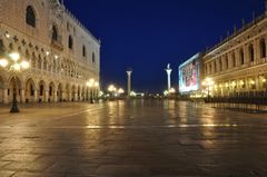 C0328 Piazzetta San Marco bei Nacht