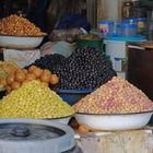 C0447 Olivenstand in den Souks von Marrakesch