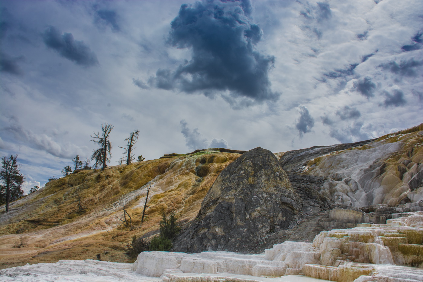 C0684 Mammoth Hot Springs