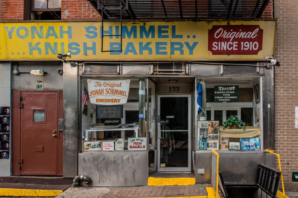 C0685 ...Knish Bakery New York