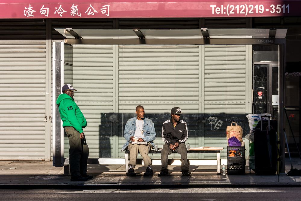 C0715 New York waiting for the bus