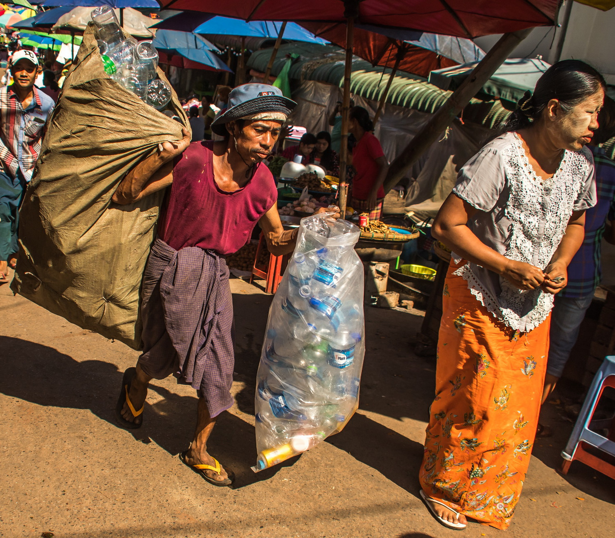 C1071_Myanmar - Markt in Bago