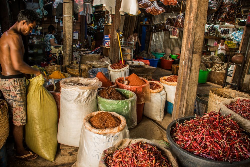 C1085_Myanmar - Markt in Bago