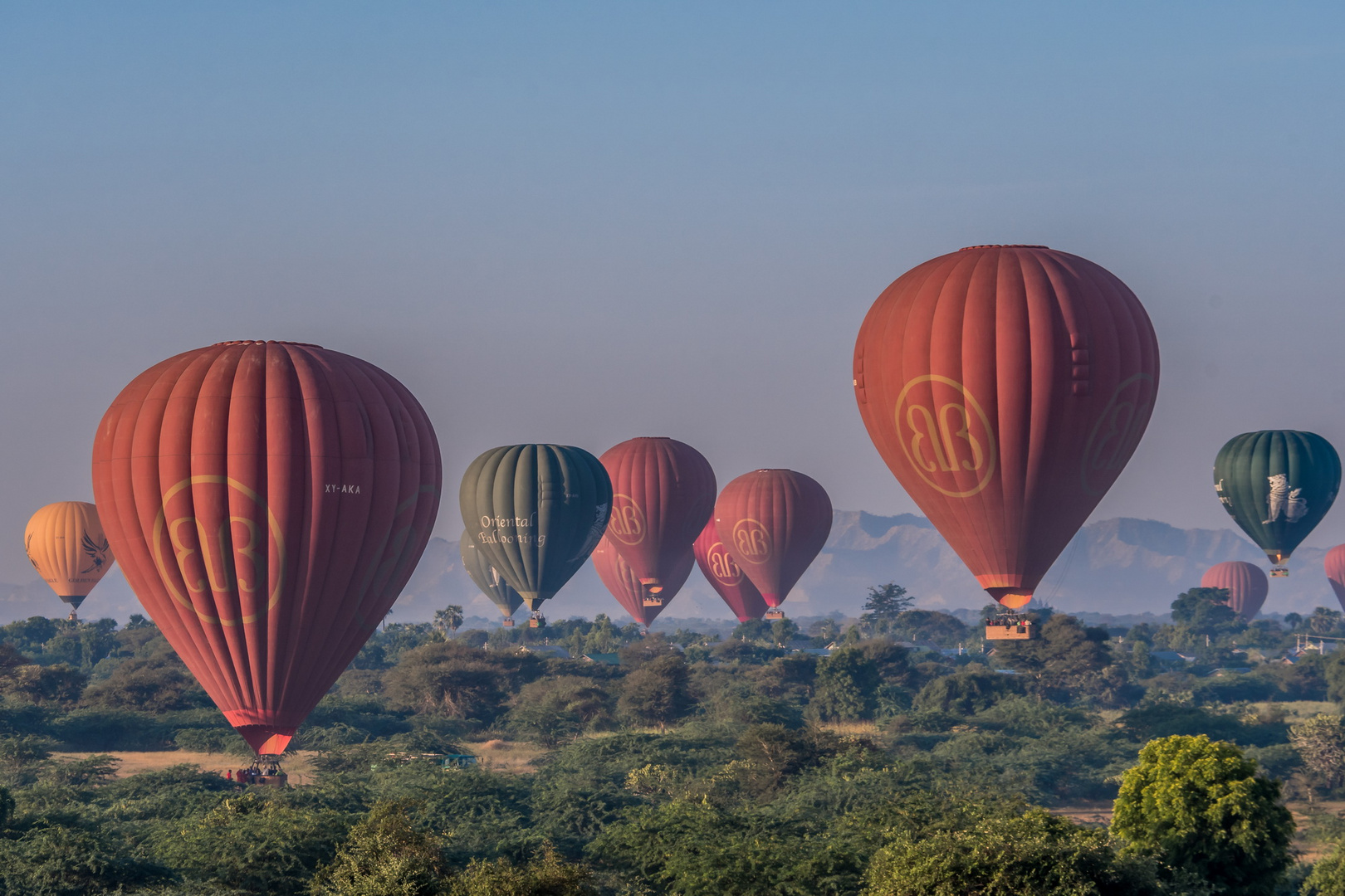 C1403 Myanmar - Bagan Ballonfahrt