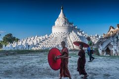 C1404 Myanmar - Mingun Hsinbyume Pagode