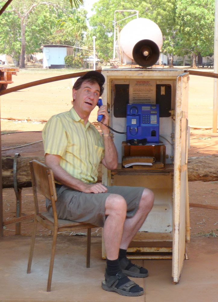 Telefon Kühlschrank offen von Verena E Reinhard