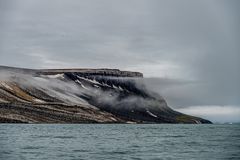 C2242 Spitzbergen - Alkefjellet