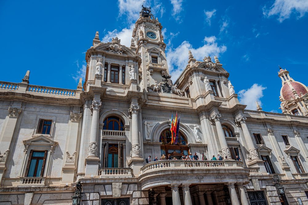 C2424 Valenzia - Rathaus