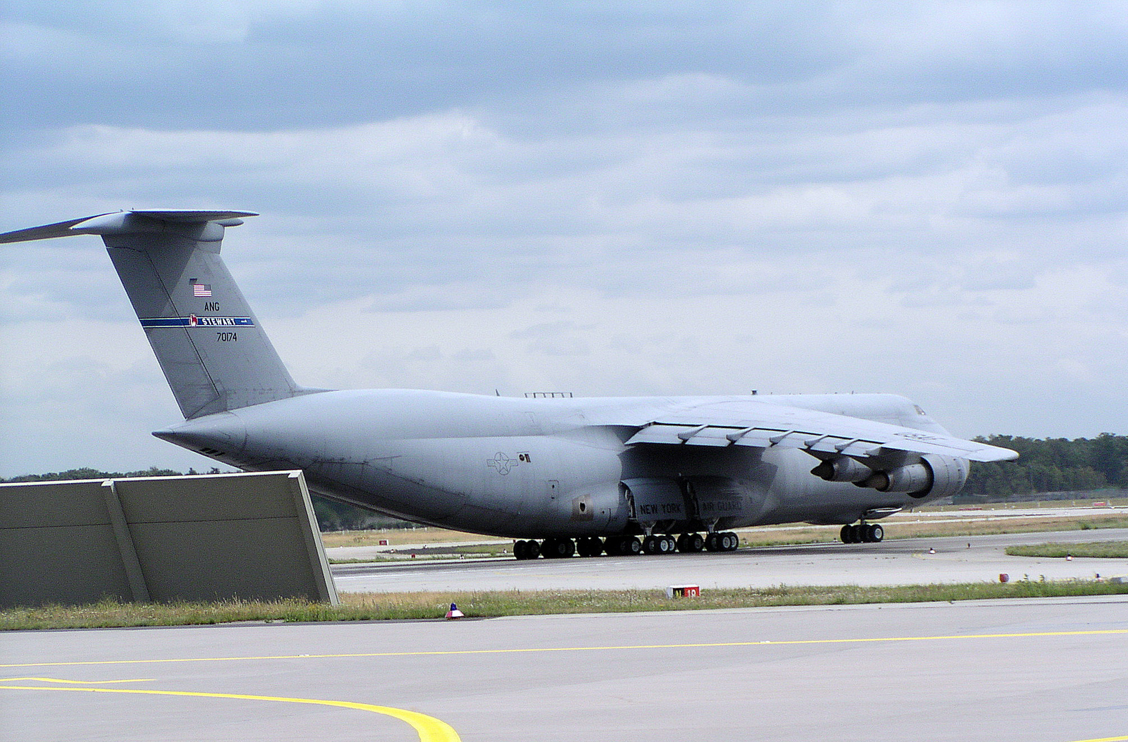 C5a -Waiting for clearance for take-off-