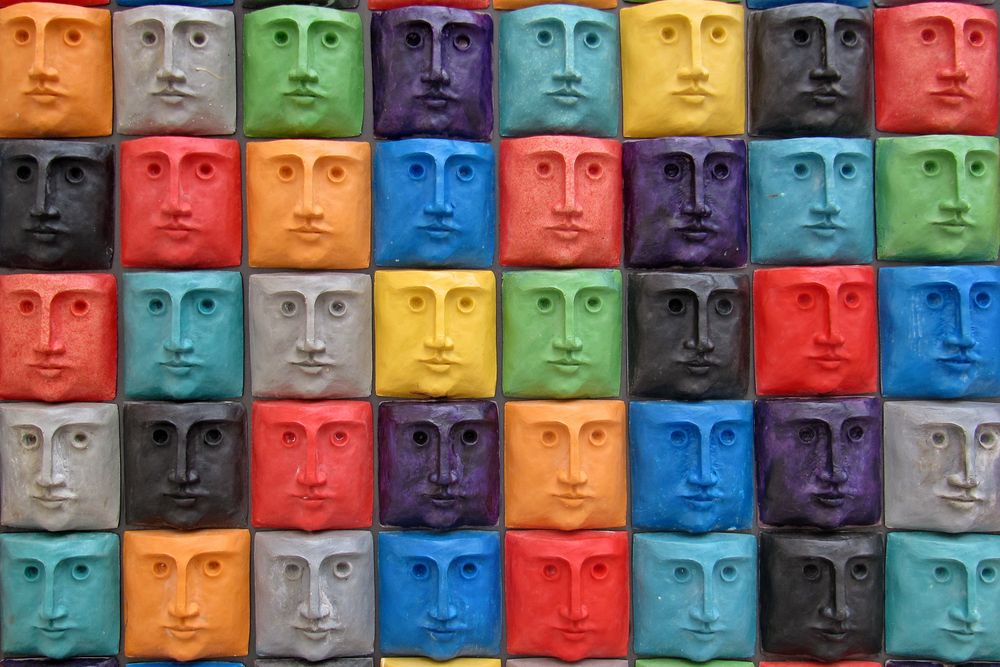 Farbige Gesichter in Aveiro / Portugal von Gernot Schill
