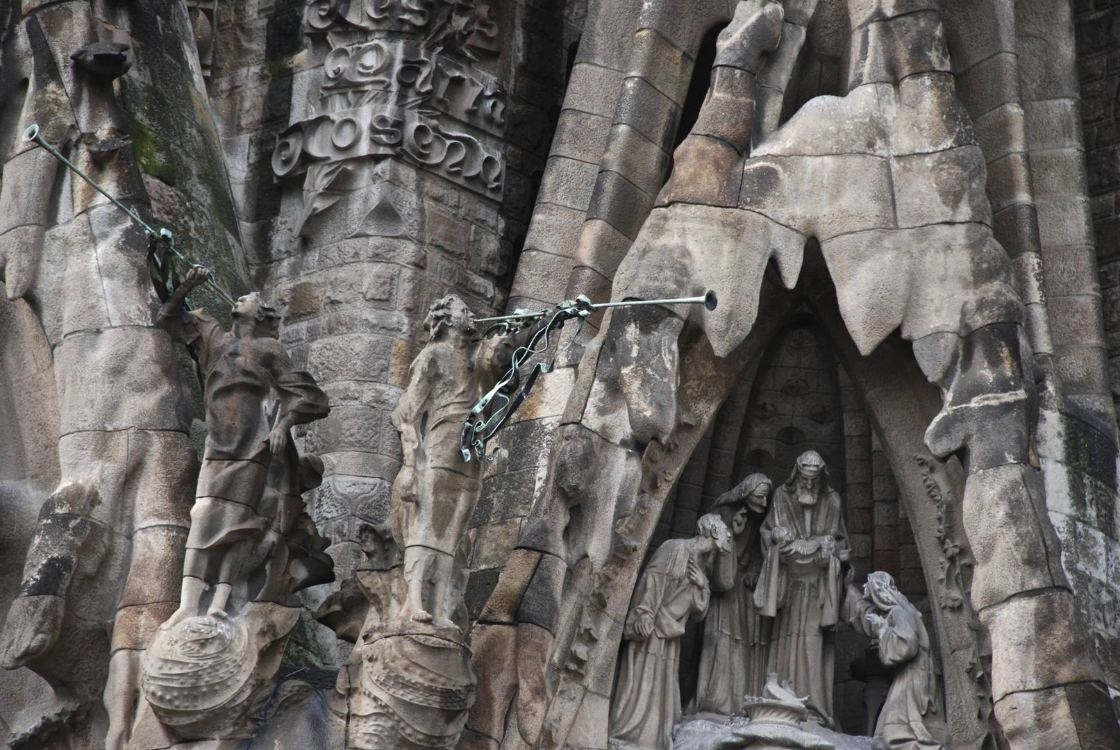 Cà claironne à la Sagrada Famigila -Barcelone