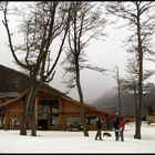 cabañas en la nieve.