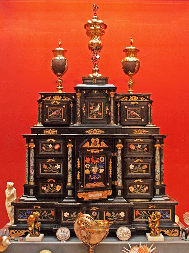 Cabinet italien du début du XVIIème  --  Fitzwilliam Museum, Cambridge  