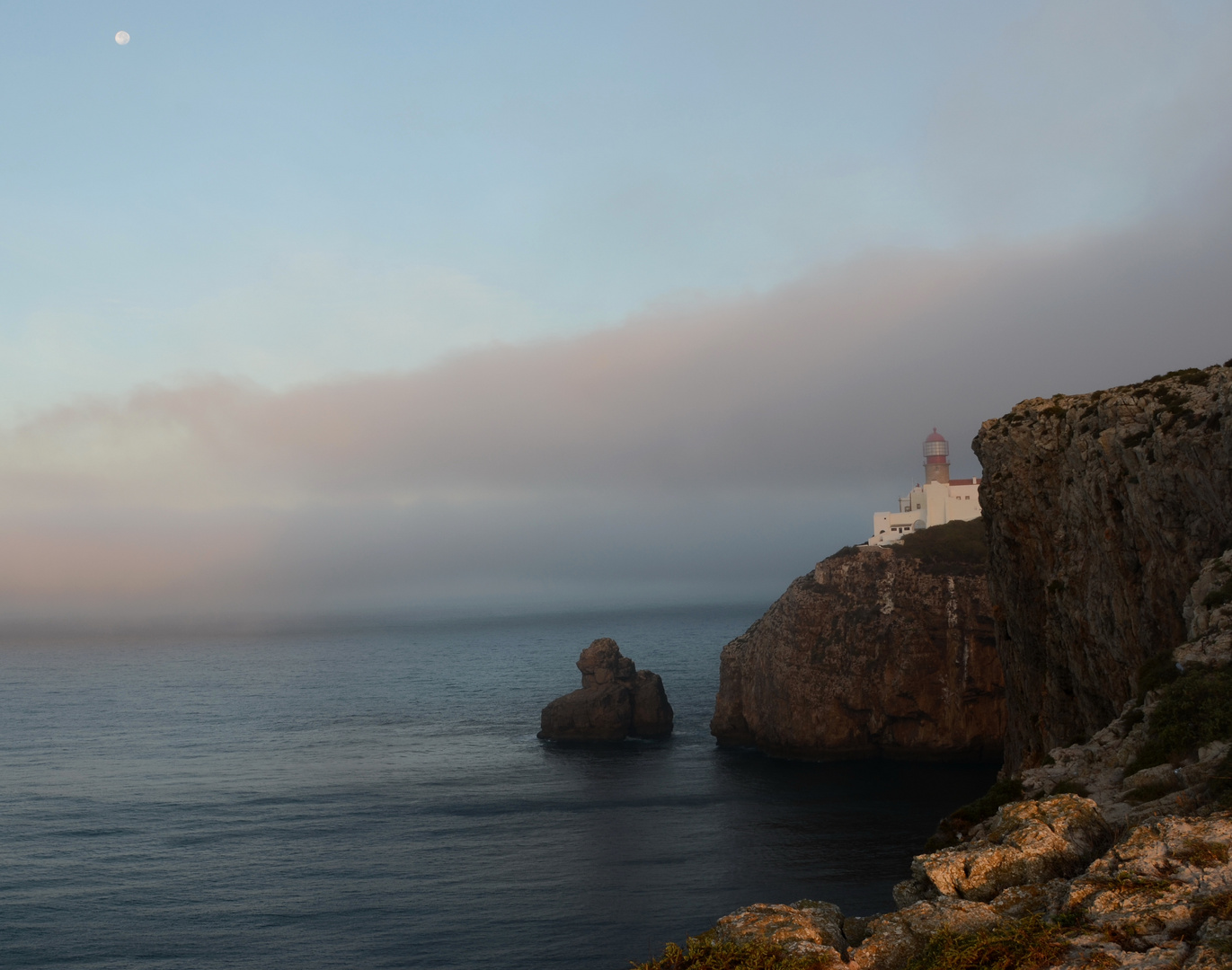 Cabo im Morgennebel