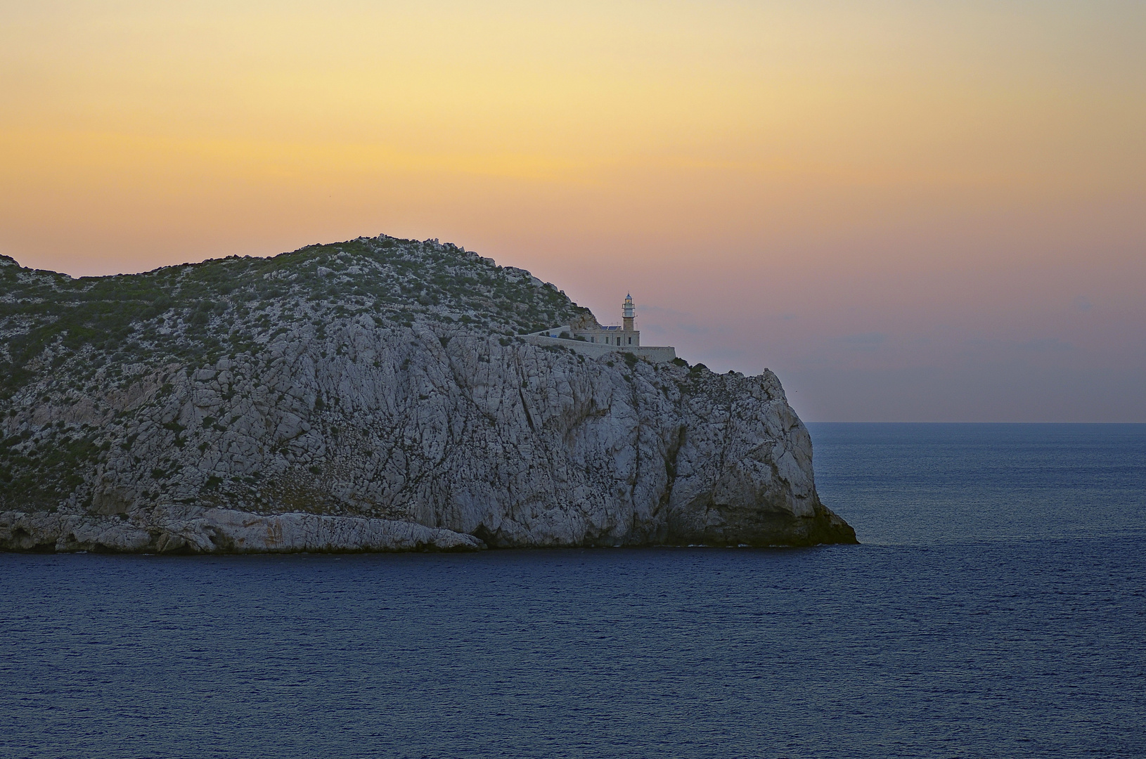 Cabo tramuntana...........Isl....Dragonera.