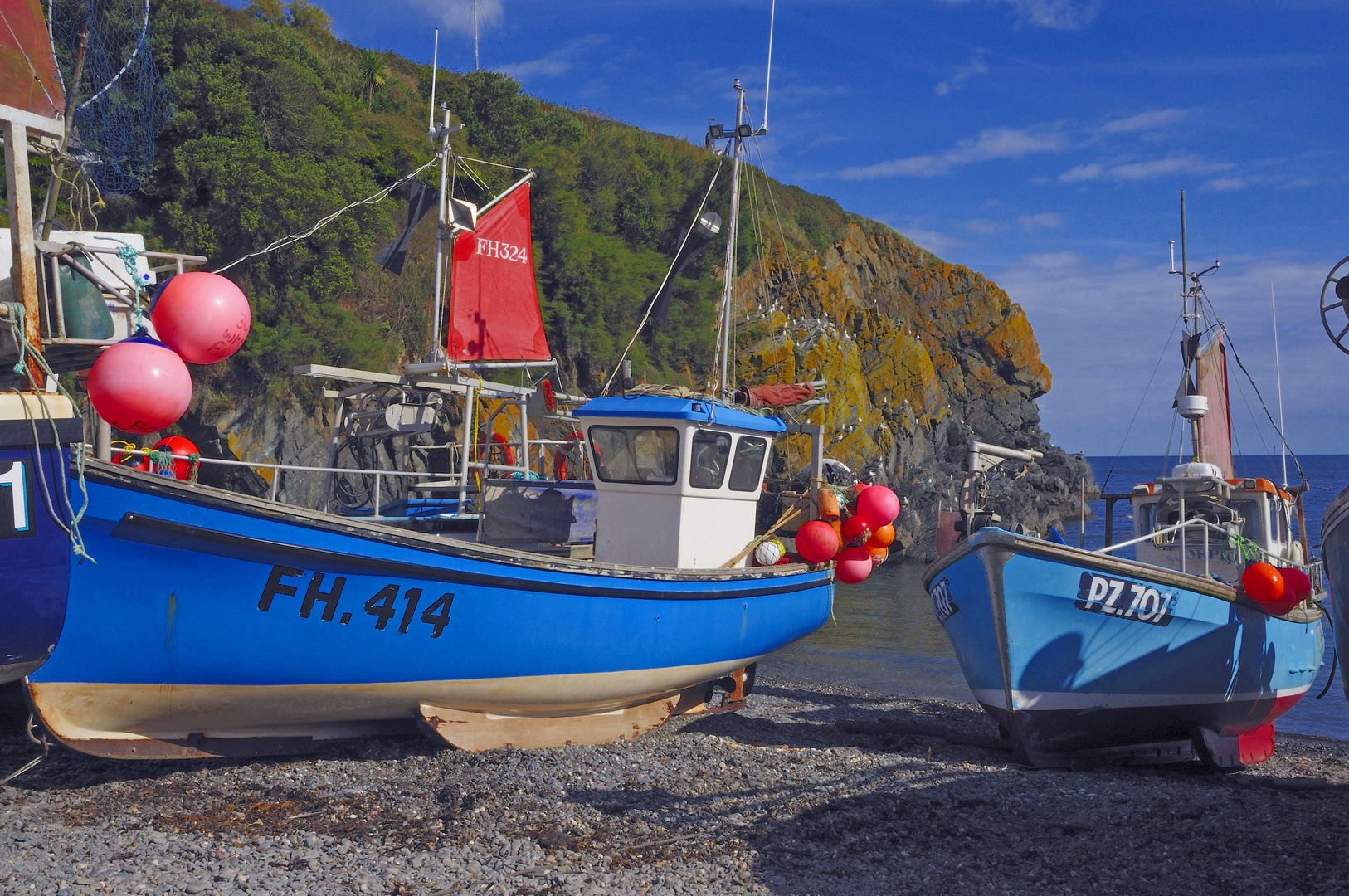 Cadgwith Coves in Cornwall .....