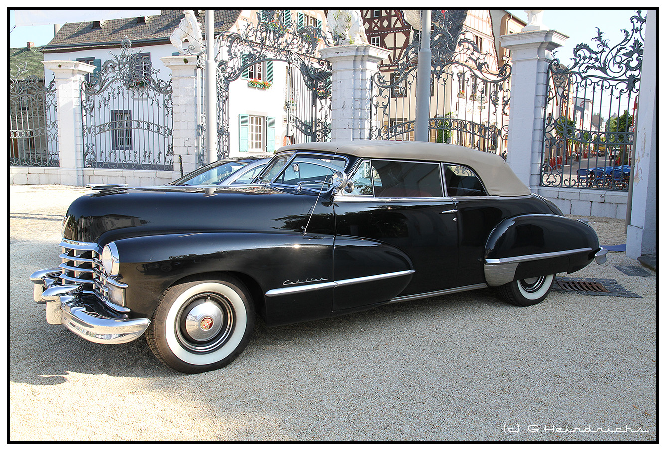 Cadillac Series 61 Sedanette Coupe - 1949