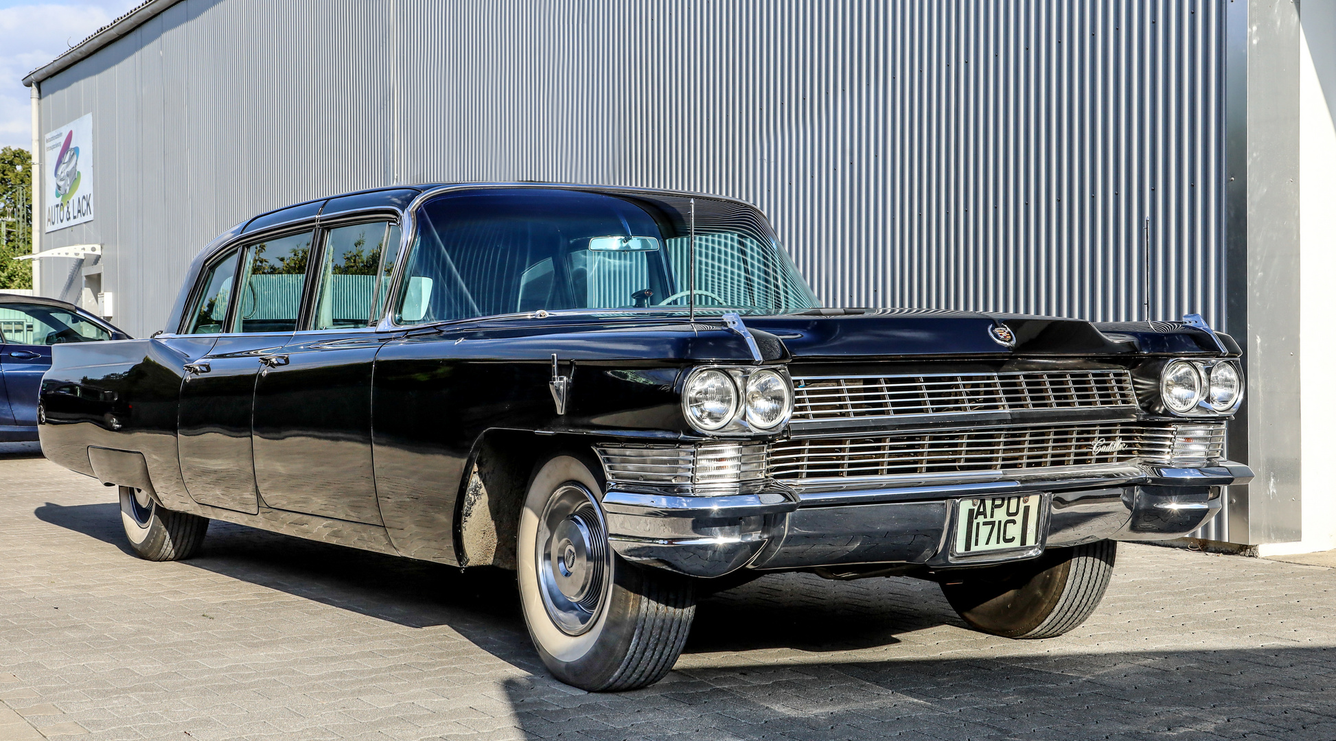 Cadillac von 1965