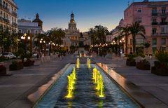 Cadiz, Brunnen - am Abend